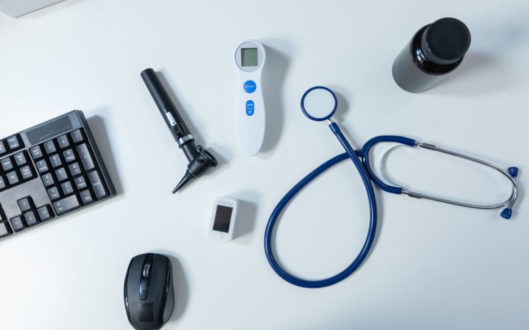 Ile zarabia lekarz rodzinny w 2025 roku? O zarobkach lekarzy na etacie POZ