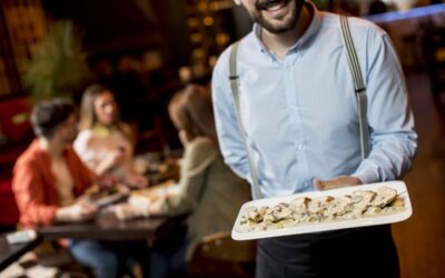 Ile zarabia kelner w Polsce w 2025 roku – jaki jest prawdziwy zarobek w restauracji?